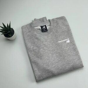 NWT New Balance gray crewneck sweatshirt